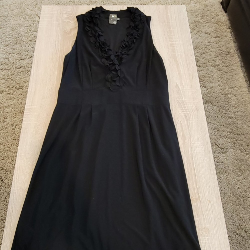 Black V-neck Shift Dress - Size 10